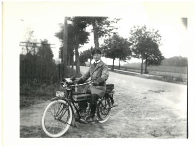 Stilig motorcyklist