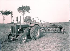 Reklamefotos af en John Deere traktor
