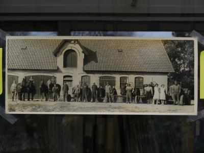 Gruppebillede med traktorer