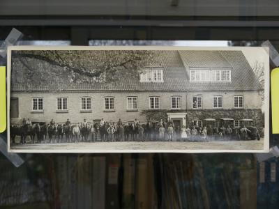Gruppebillede med traktorer