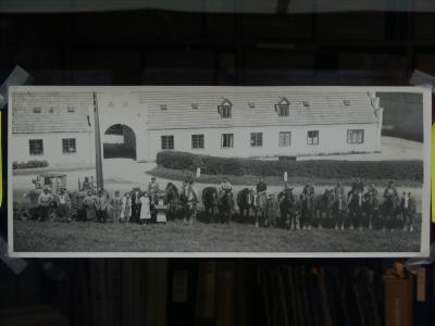 Gruppebillede med traktorer