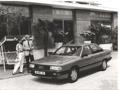 Audi 200