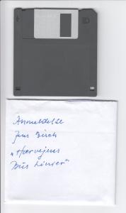 Diskette med anmeldelse af Jens Birch "Hærvejens Buslinier"