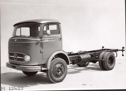Mercedes-Benz lastvogn LP 1113 (3 foto's)