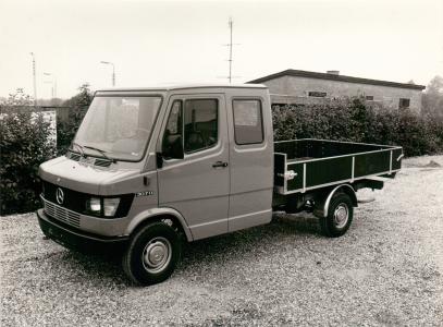 Mercedes-Benz 207D / 307D / 407D (9 foto)