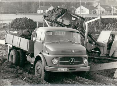 Mercedes-Benz lastvogn L 327 / L 1413 (6 fabriksfoto)