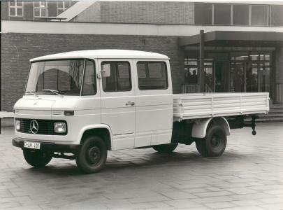 Mercedes-Benz L 406D (7 fabriksfoto)