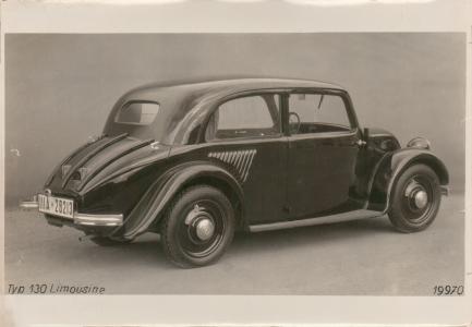 Mercedes-Benz W23 130 (4 fabriksfoto)