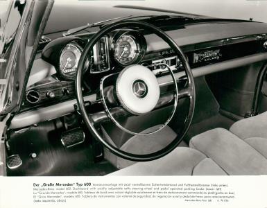 Mercedes-Benz W100 Typ 600 (12 fabriksfoto)