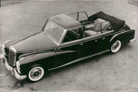 Mercedes-Benz W100 Typ 600, Pave Paul VI (7 fabriksfoto)