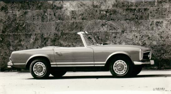 Mercedes-Benz R107 280SL Roadster