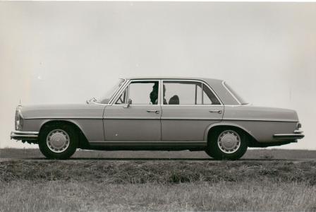 Mercedes-Benz W108 280SE 3.5 (4 fabriksfoto)