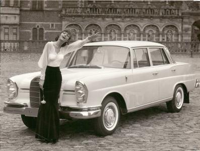 Mercedes-Benz W111 220Sb (3 foto)