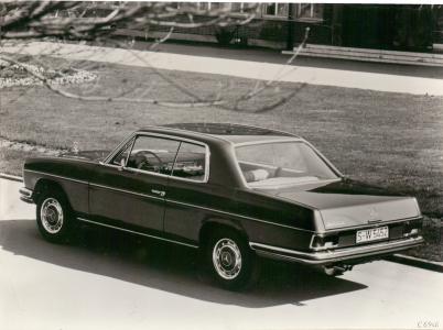 Mercedes-Benz W114 280 CE