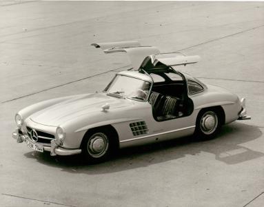 Mercedes-Benz W198 300 SL "Flugelt" (5 fabriksfoto)