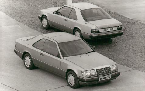 Mercedes-Benz W124 230/300 CE (9 fabriksfoto)