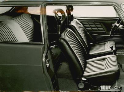 SAAB 900 interiør (foto 8)