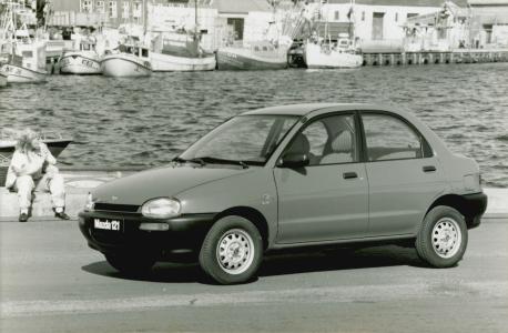 Mazda 121 (foto 2, pdf 1)