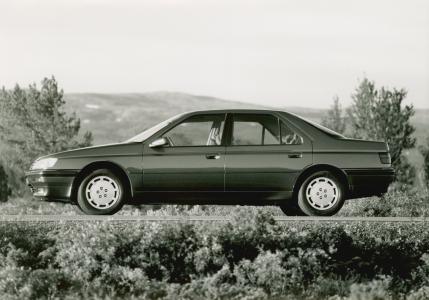 Peugeot 605 (foto 6)