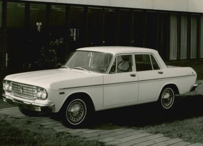 Toyota Crown S40 (foto 12)