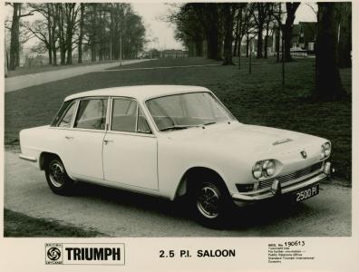 Triumph 2.5 PI Saloon  (foto 4)