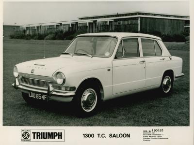 Triumph 1300 (foto 13)