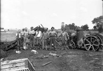 Traktor med gasgenerator - Tørvegravning