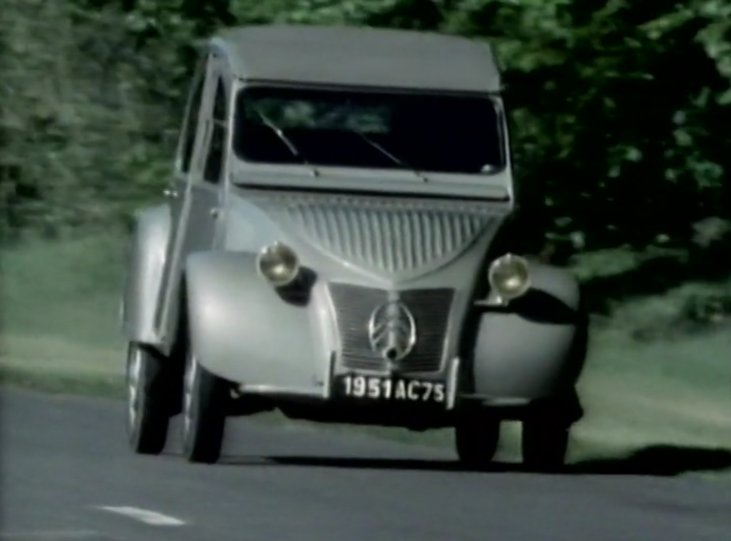 Den Pressede Citron - historien om 2CV