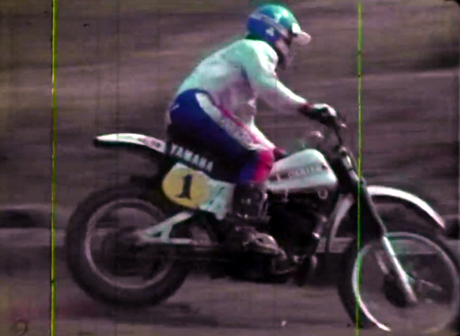 Heikki Mikkola vinder på sin Yamaha
