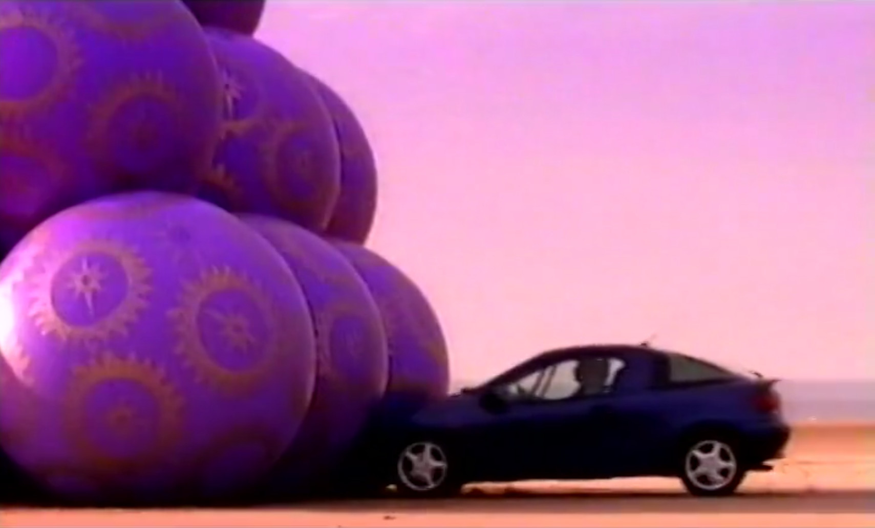 Opel Tigra - "endeløs" reklamefilm